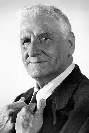 Ảnh của Finlay Currie