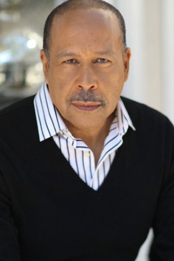 Ảnh của Lance E. Nichols