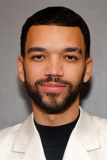 Ảnh của Justice Smith