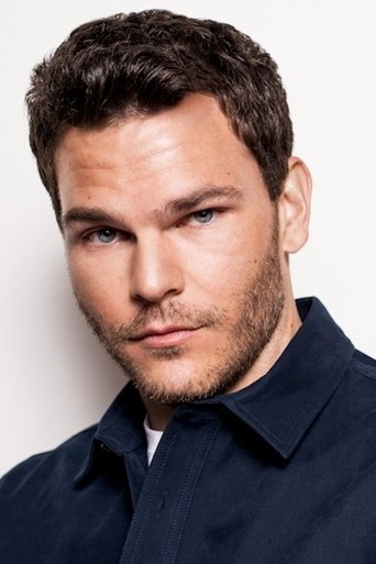 Ảnh của Josh Helman