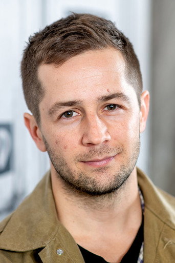 Ảnh của Michael Angarano