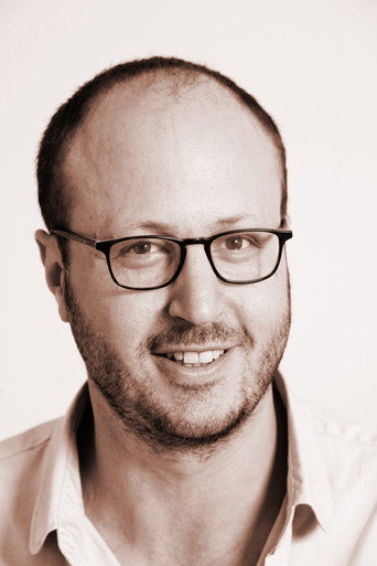 Ảnh của Roger Bennett