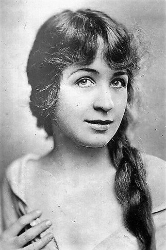 Ảnh của Helen MacKellar