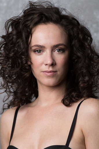 Ảnh của Amy Manson