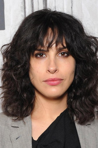 Ảnh của Desiree Akhavan