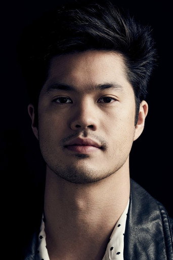 Ảnh của Ross Butler