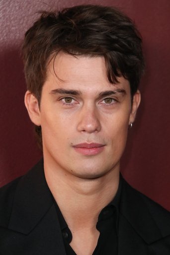 Ảnh của Nicholas Galitzine