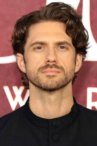 Ảnh của Aaron Tveit