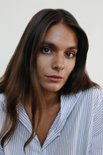 Ảnh của Caitlin Stasey