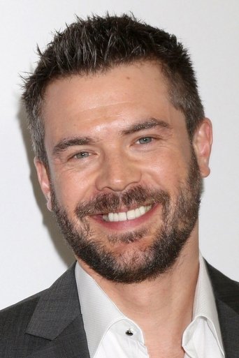 Ảnh của Charlie Weber