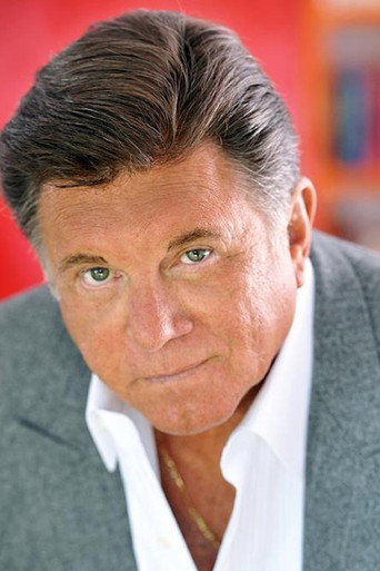 Ảnh của Larry Manetti