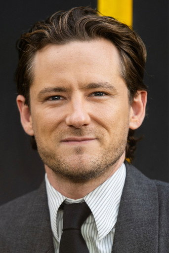 Ảnh của Lewis Pullman