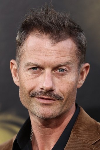 Ảnh của James Badge Dale