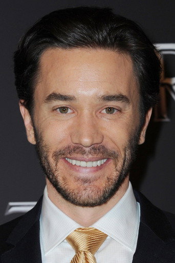 Ảnh của Tom Pelphrey