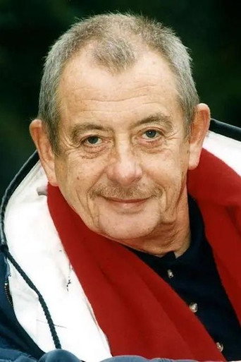 Ảnh của Derek Fowlds