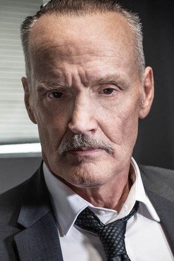 Ảnh của Michael Bowen