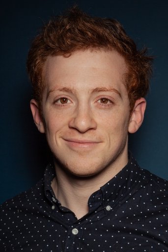 Ảnh của Ethan Slater
