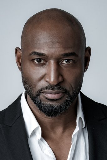 Ảnh của Adrian Holmes