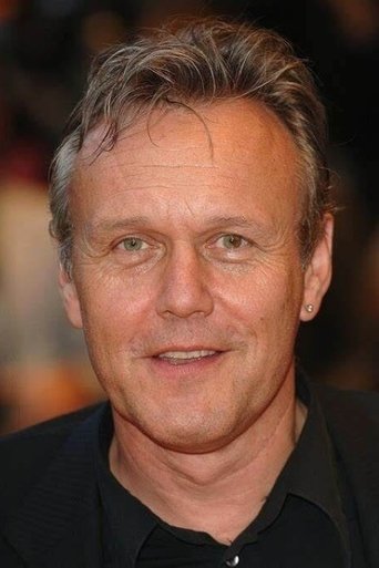Ảnh của Anthony Stewart Head