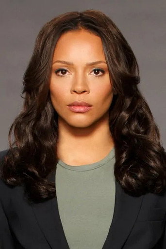 Ảnh của Carmen Ejogo