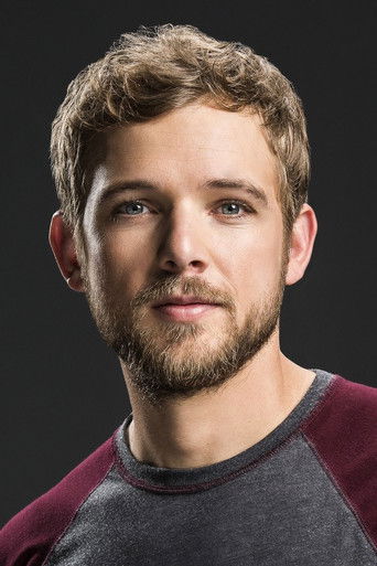 Ảnh của Max Thieriot