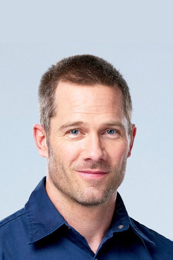 Ảnh của Luke Macfarlane