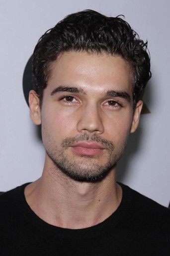 Ảnh của Steven Strait