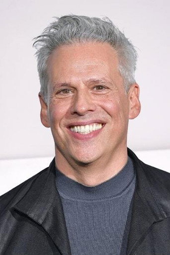 Ảnh của Josh Pais
