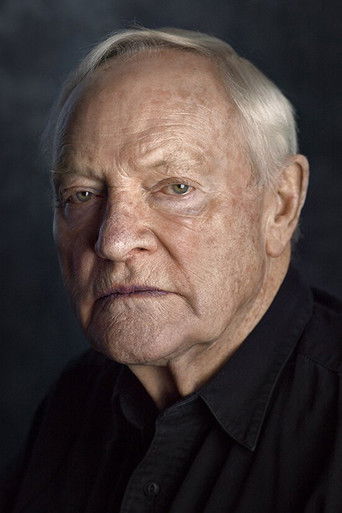 Ảnh của Julian Glover