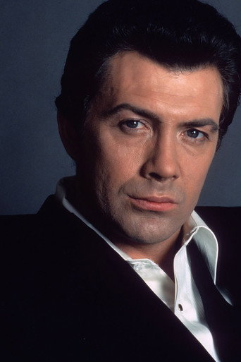 Ảnh của Lewis Collins