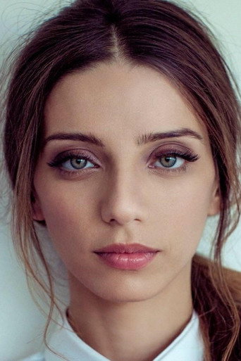 Ảnh của Angela Sarafyan