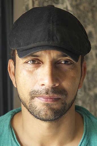 Ảnh của Deepak Dobriyal
