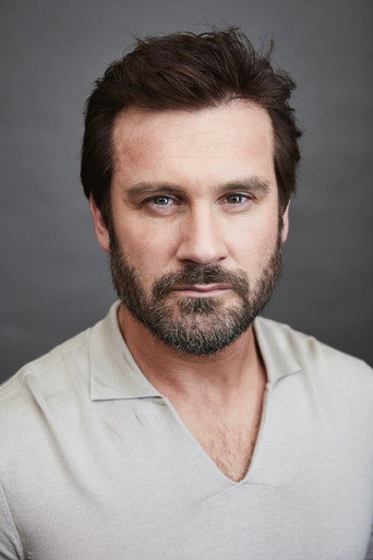 Ảnh của Clive Standen