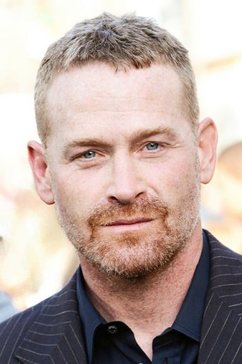Ảnh của Max Martini