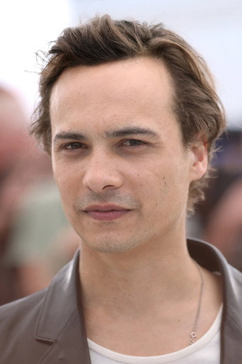 Ảnh của Frank Dillane